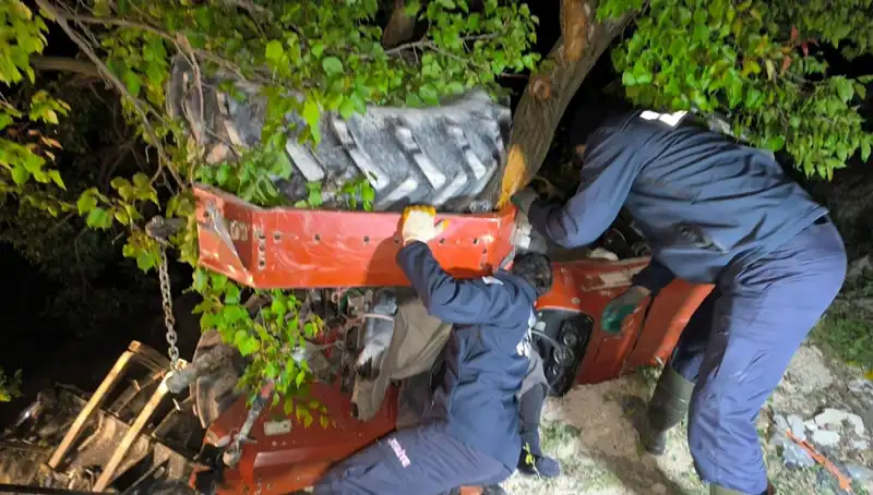 Kontrolden Çıkan Traktör Devrildi: Tarım İşçisinin Trajik Kazası