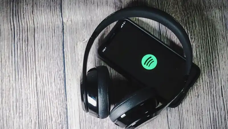 Yapay Zeka Cenneti: Spotify, Ölü Sanatçılardan Yeni Şarkılar Sunuyor