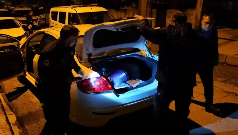 Polisten Kaçarken Yakalanan Sürücünün Ehliyetine 7 Yıl Süreyle El Konuldu
