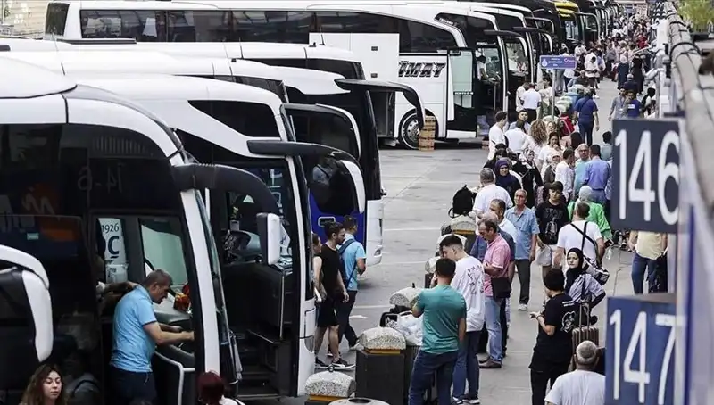 İstanbul'dan Göç Edenlerin Sayısı Bir Yılda 3 Bini Aştı!