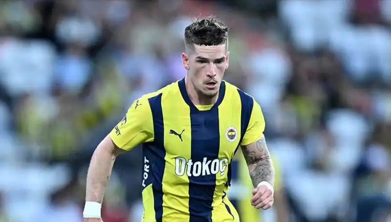 Ryan Kent, Yeni Takımı ile Futbol Dünyasında Heyecan Yarattı
