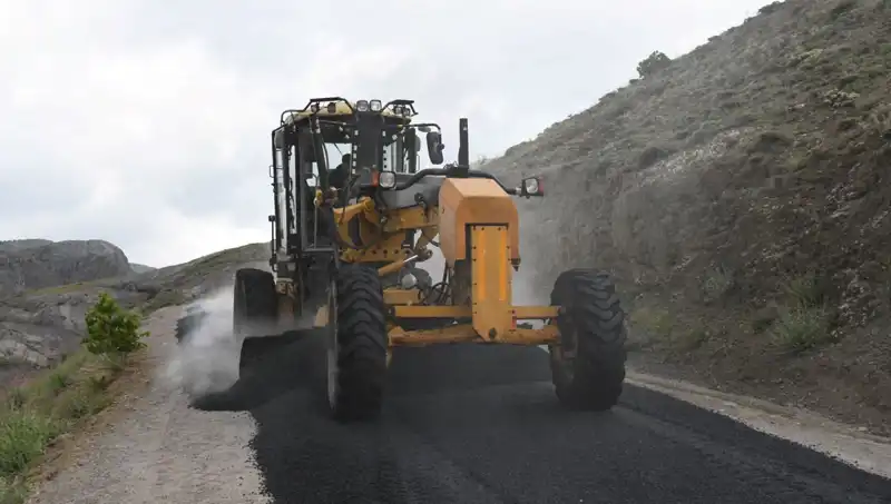 Gümüşhane'deki Tarihi Kalelere Erişimi Kolaylaştıracak Yeni Yol Yapım Projesi