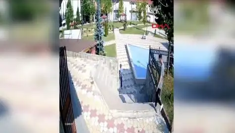 Kastamonu'da Muhtar, Uyardığı Kişi Tarafından Bıçaklandı: Şok Edici Olay