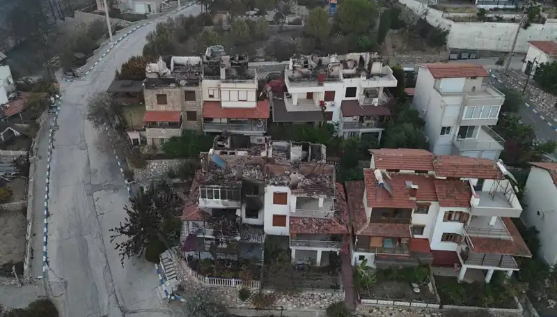 Orman Yangınlarında Kayıp: Binlerce Ev Rüzgarın Kurbanı Oldu