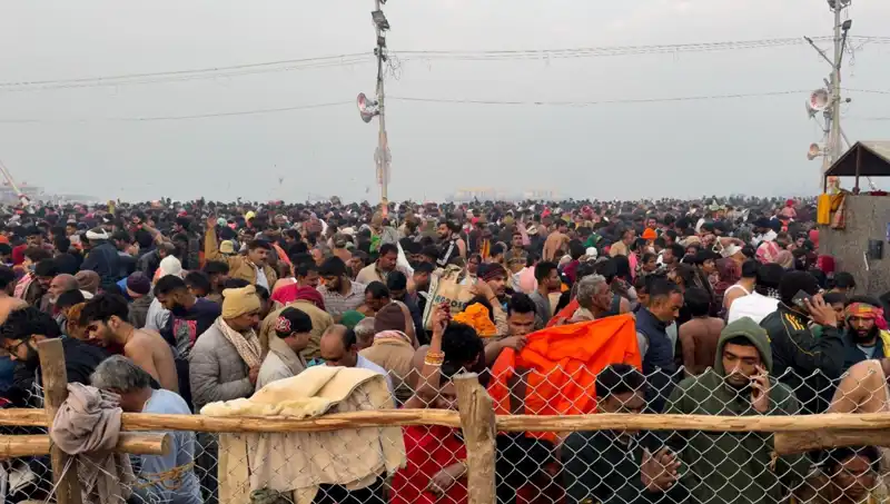 Hindistan'daki Dini Festivalde Trajik İzdiham: 6 Kayıp Verildi
