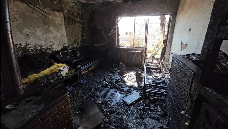 Elektrikli Battaniye Yangın Çıkardı, Yaşlı Kadın Son Anda Kurtarıldı!