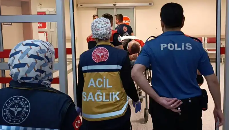 Polis Ekipleri Kaza Geçirdi: İki Yaralı, Olayın Ayrıntıları Şok Edici!