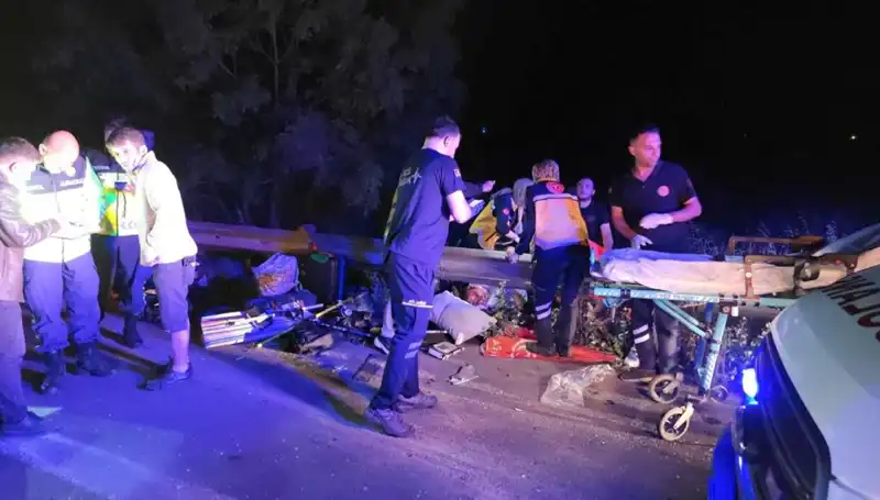 Minibüs Kazasında Savrulan Yolcuların Şok Edici Hikayesi