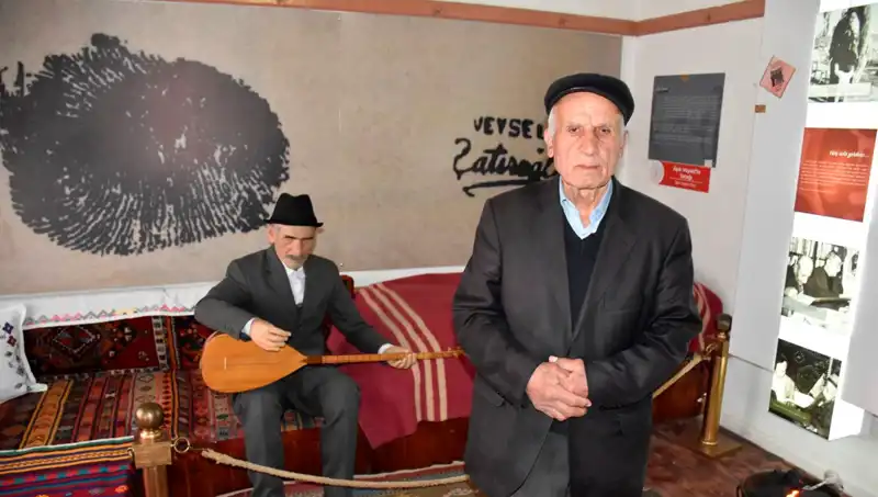 Aşık Veysel'in Hayatından Bilinmeyenler: Körlük ve İnsanın Reevaluasyonu