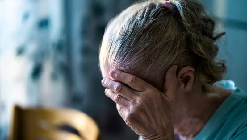 Alzheimer'a Yol Açan Günlük Alışkanlıklar: Nöroloji Uzmanı Prof. Açıklıyor