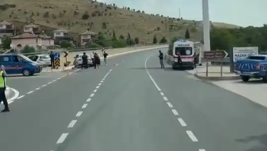 Elazığ'da Meydana Gelen Kazada İki Otomobil Çarpıştı: Yaralılar Hastaneye Kaldırıldı