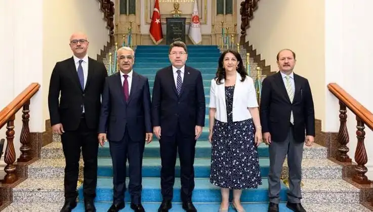 DEM Parti İmralı Heyeti, Adalet Bakanı Yılmaz Tunç ile Kritik Görüşme Yaptı