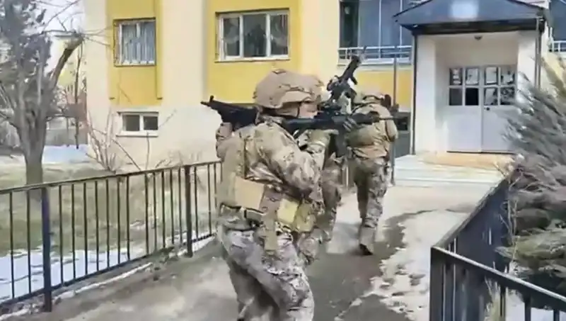 Bingöl'de DAEŞ'e Yönelik Operasyon: 3 Şüpheli Tutuklandı