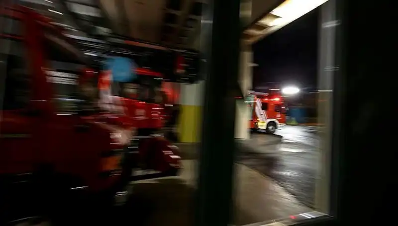 Konya'da İş Yeri Yangını: Dumanla Sarmalanan 4 Kişi Hastaneye Kaldırıldı