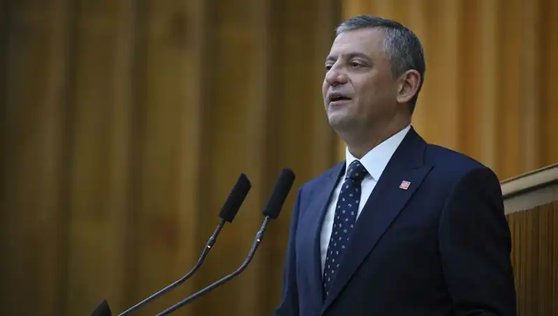 Özel'den CHP Kurultay Davasına Sert Tepki: Siyasi Kozlar ve Stratejiler
