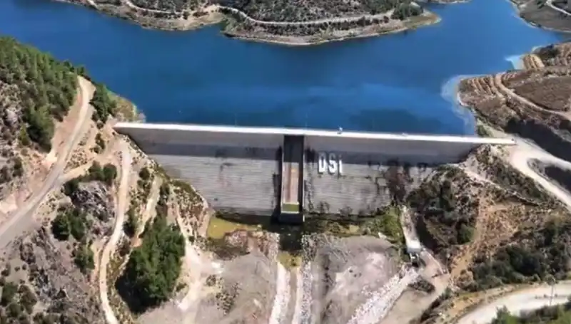 Çeşme Susuzluktan Kurtuluyor: Yeni Su Projesi Hayata Geçiyor