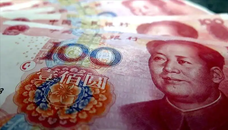 Yuan'ın Değeri Düşüyor: Ekonomik Etkileri ve Geleceği