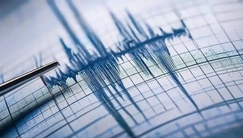 Antalya'da Şok Eden Deprem: 3,8 Büyüklüğündeki Sarsıntı Panik Yarattı