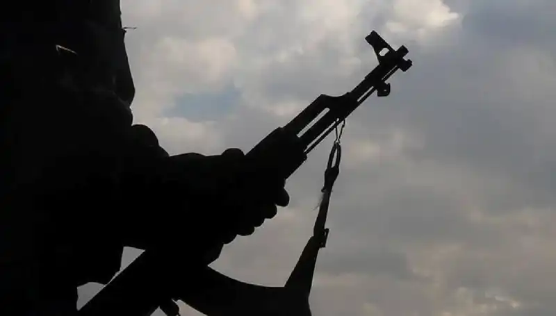 PKK, Tarihi Anlaşmayla Silah Bırakmaya Başlıyor: Bölgedeki Etkileri Neler Olacak?