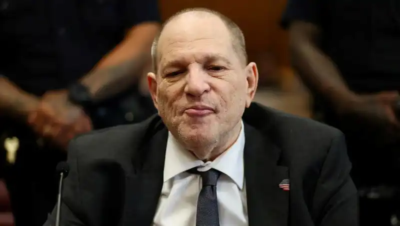 Cezaevindeki Yönetmen Weinstein, Yeni Suçlamalarla Tekrar Hüküm Giydi