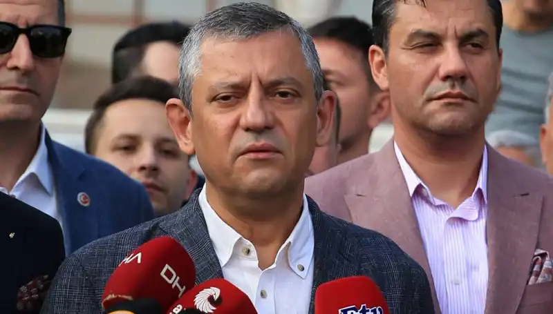 Özgür Özel: "Bu Bayram Bize Hiç Bayram Gibi Gelmedi"