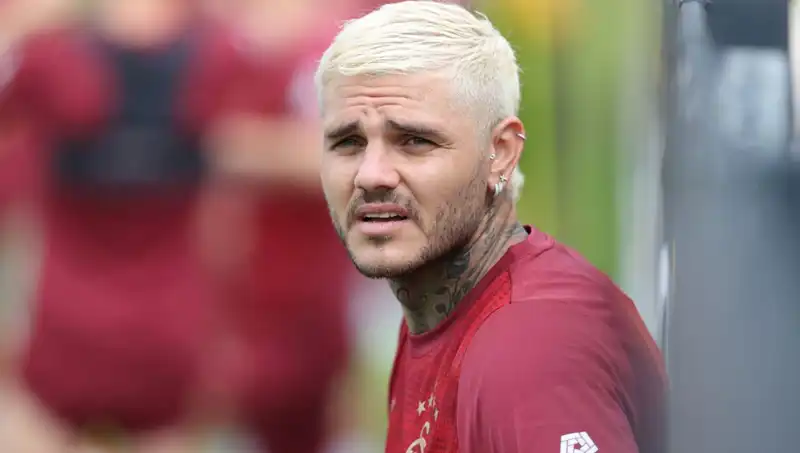 Icardi'den Dikkat Çeken Açıklama: Borç ve Osimhen Hakkında Ne Dedi?