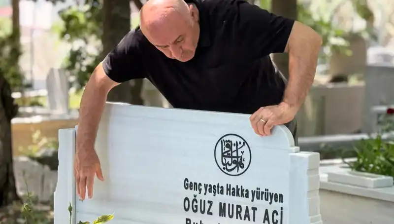 Aci Ailesinin Hüzünlü Babalar Günü: Anılar ve Duygusal Yansımalar