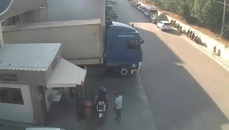 Milyonlarca Liralık Ürünlere El Koyan Büyük Nakliye Operasyonu