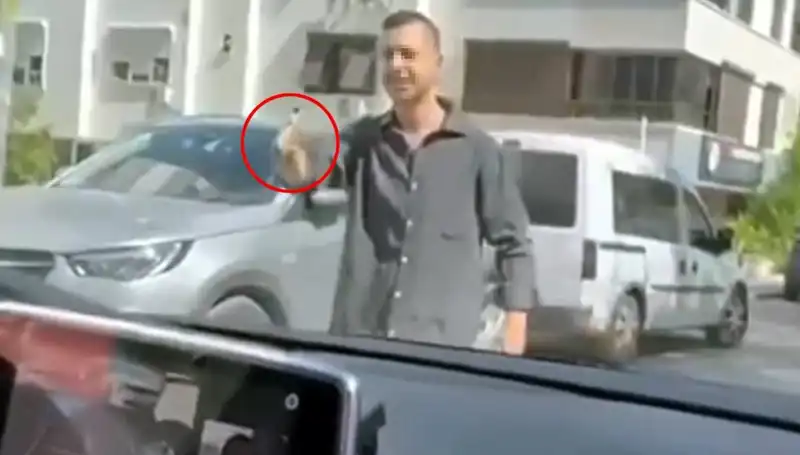 Trafikte Kadınlara Silah Çeken Sürücü Hakkında Şok Gelişmeler!