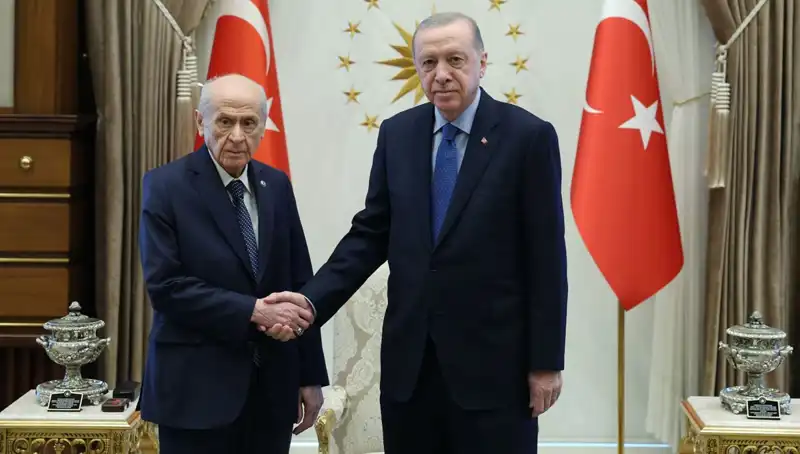 Erdoğan ve Bahçeli'den Kritik Görüşme: Siyasi Gelişmeler Ne Anlama Geliyor?