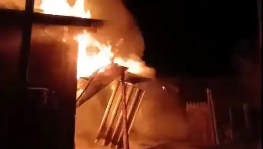 Karabük'te Alevlerin Korkunç Yüzü: İki Ev Kül Oldu