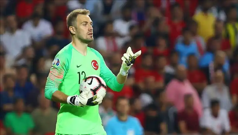 Mert Günok Futbol Kariyerine Veda Zamanını Açıkladı: Hayranları Şokta!