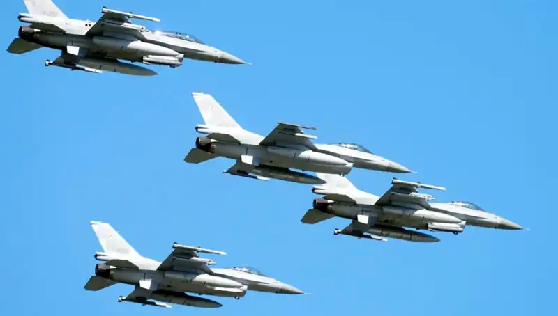ABD'nin F-16 Planı: Ukraynalı Pilotlar İçin 310 Milyon Dolarlık Eğitim Hamlesi