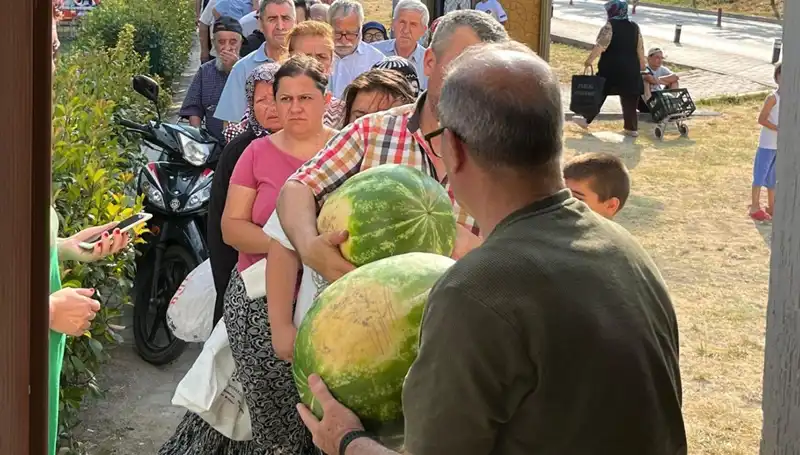 Tarlalarda Bedava Dağıtılan Hasat: İhtiyaç Sahiplerine Umut Oldu