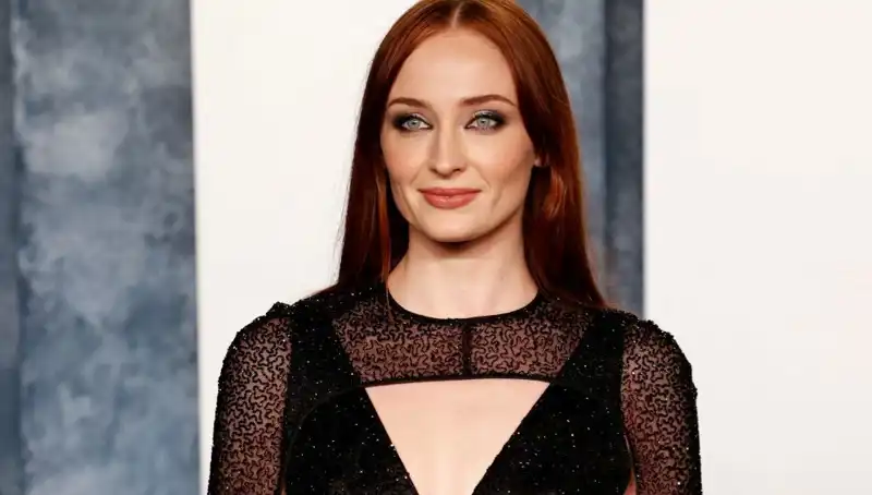 Sophie Turner’ı Kızdıran Yorum: Game of Thrones Yıldızının Tepkisi Neydi?