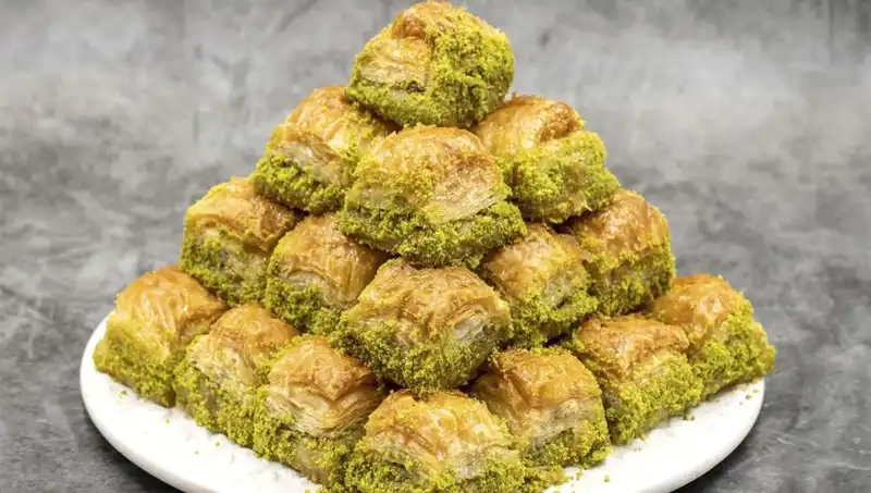 Baklavadaki Bakteri Tehlikesi: Sağlığınız İçin Risk Oluşturuyor!