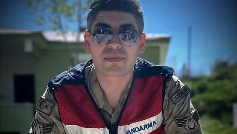 Halı Saha Maçında Acı Olay: Kadir Astsubay Hayatını Kaybetti