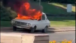 Meclis Önünde Beyaz Toros yangını: ÖTV İndirimi Talebi Yüzünden Protesto