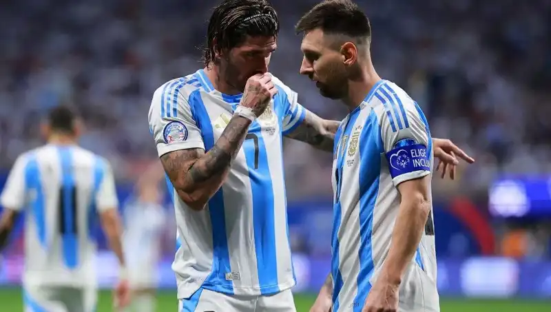 Rodrigo de Paul, Messi ile Yeniden Buluştu: Futbol Tutkusunun Peşinde